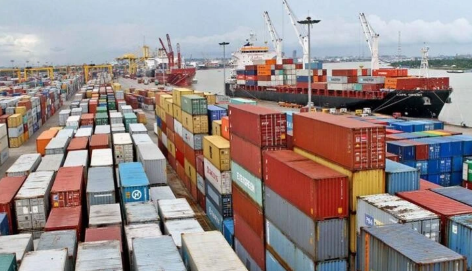 More than 40,000 containers stranded at ports! Logistics delayed!